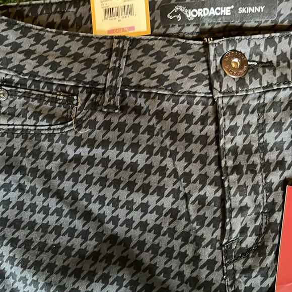 Ladies pant - Picture 2 of 5